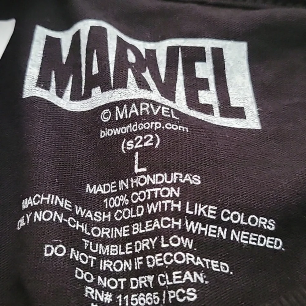 Marvel NWT Spiderman‎ Tshirt Size Large